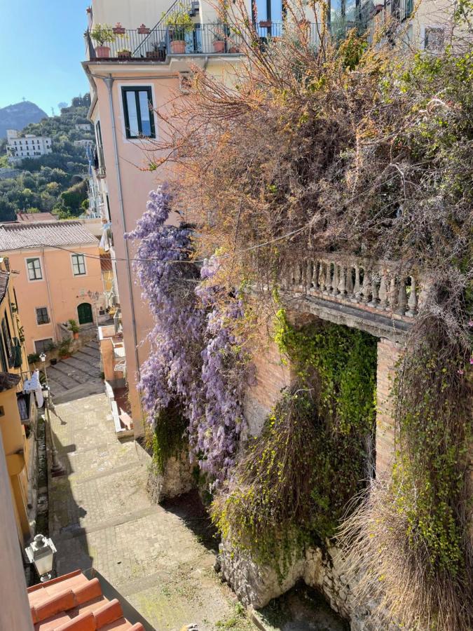 Ti Racconto Il Mare Apartment Salerno Exterior photo